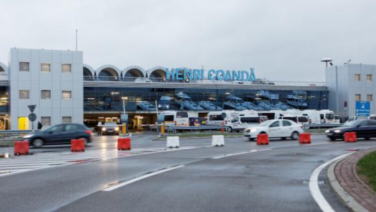 Un avion, care zbura din Polonia în Turcia, a aterizat de urgență pe Aeroportul Henri Coandă. Un pasager a suferit un infarct în timpul zborului