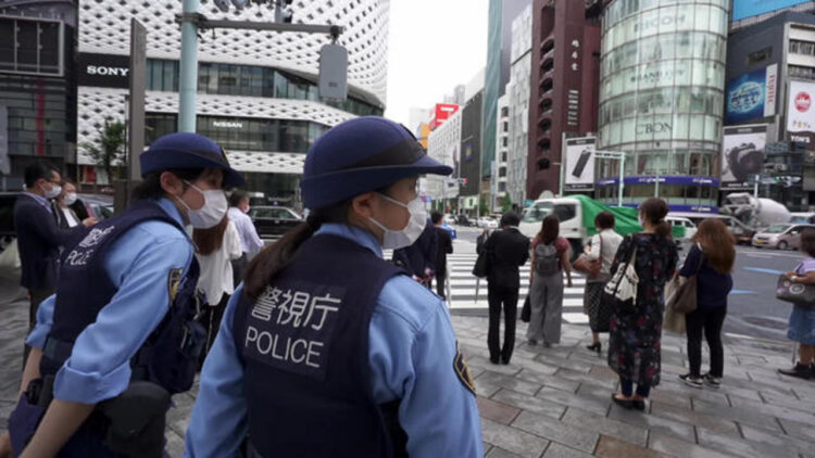 Un bărbat și-a dat foc în apropierea biroului premierului Japoniei