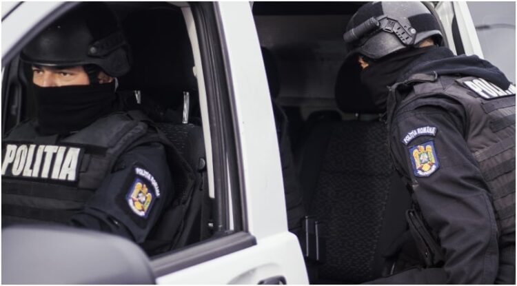 Polițiștii români au efectuat peste 200 de percheziții într-o singură zi, în dosare privind combaterea criminalității organizate, investigarea criminalității economice, investigații criminale și arme, explozivi și substanțe periculoase