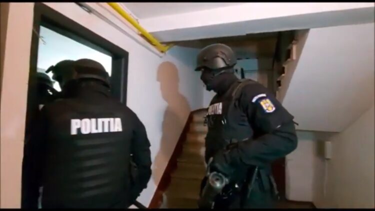 DIICOT a efectuat percheziții la doi italieni care ar fi făcut evaziune fiscală de peste 12 milioane de lei