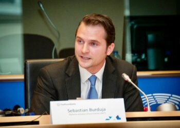 Guvernul a aprobat modificarea și completarea Programului de granturi pentru cercetare-dezvoltare și inovare „Grantul pentru tineri cercetători Regele Carol I”