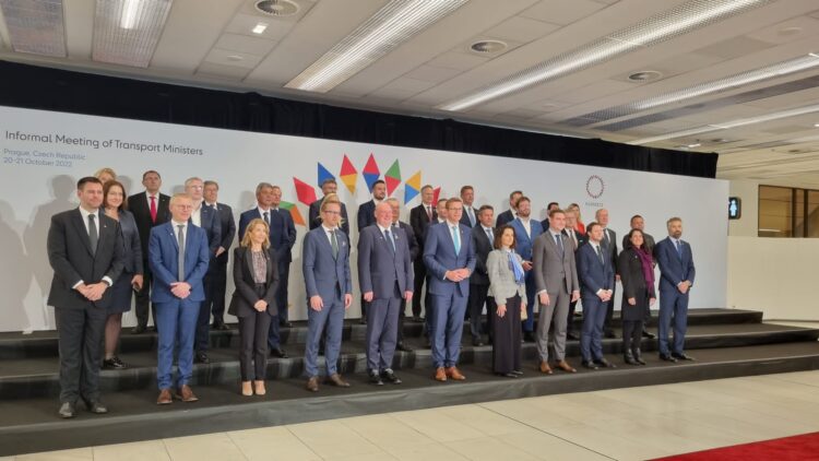 Secretarul de stat Ionuț Săvoiu, la reuniunea miniștrilor transporturilor din UE: „România este interesată și întreprinde demersurile necesare pentru construcția unei rețele de cale ferată de mare viteză transfrontalieră care să lege Portul Constanța”