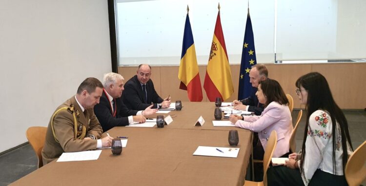 Miniștii apărării române și spaniole au avut o întrevedere bilaterală în localitatea Castellon de la Plana din Spania