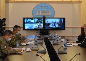 Videoconferință a conducerii MApN cu militarii aflați în misiuni externe