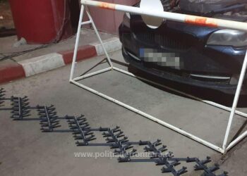 Mașină blindată cu țigări de contrabandă, depistată de polițiștii de frontieră din PTF Stânca