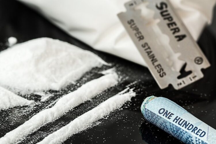 Bărbat cercetat pentru trafic de cocaină pe raza județului Ialomița, arestat preventiv pentru 30 de zile