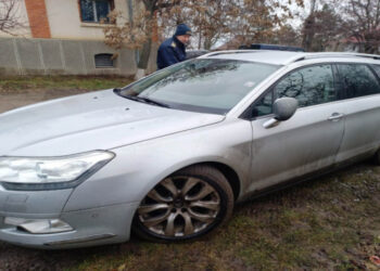 Un autoturism căutat de autoritățile din Italia a fost descoperit în PTF Albița