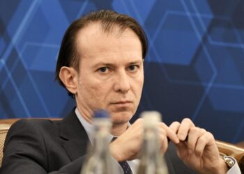 Fostul președinte al PNL solicită liberalilor să analizeze performanțele miniștrilor săi