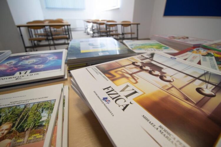 Ministerul Educației începe procesul de achiziție de manuale școlare pentru anul școlar 2023 – 2024