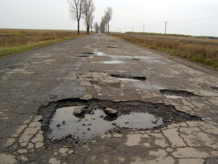 Drumurile patriei devin tot mai inaccesibile pentru români! Vom plăti și pentru cât mergem, nu numai pe unde mergem!