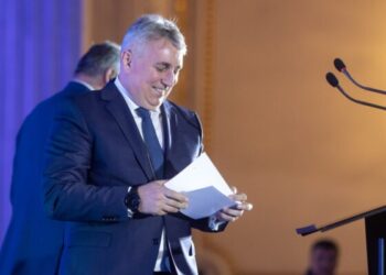 Lucian Bode, după ce a fost scăpat de acuzaţia de plagiat: „A fost o campanie mizerabilă, o campanie politică dusă de USR!”