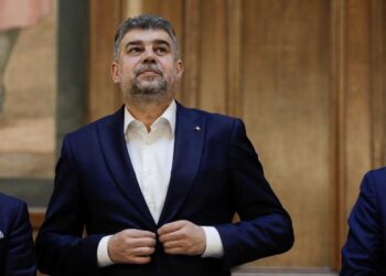 Marcel Ciolacu minte de îngheață apele! „Salariul mediu în România va fi de 1000 de euro. Pensiile tuturor vor crește!”