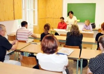 Nu e de mirare că elevii ies slab pregătiți! Nici măcar jumătate din cei care au dat examenul de titularizare nu au luat nota 7!