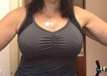 „Ma numesc Maria, am 53 de ani, sunt casatorita de 32 de ani, dar sotul meu si-a gasit o amanta mai tanara chiar decat fiicele noastre”