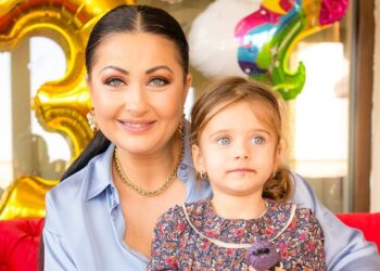 Aroganță maximă! Câte mii de euro a plătit Gabriela Cristea pentru penarul fiicei sale din clasa 0: „E cam scumpuț ăsta, mama!”