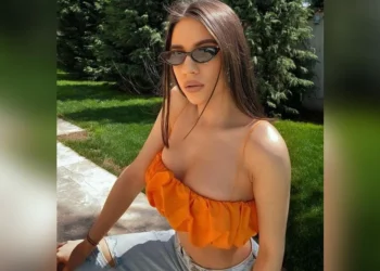 Cea mai frumoasă fiică de antrenor din România, Sarah a lui Marius Șumudică, ședință foto de poveste pe Instagram, într-o rochie roșie: „Miss Turcia”