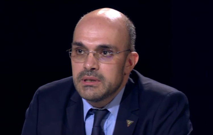 Profesorul brașovean Cătălin Ciupală: „Dacă tu, ca profesor, nu-ți cunoști bine materia pe care o predai, nu ai cum să transmiți cunoștințe eficient elevilor”