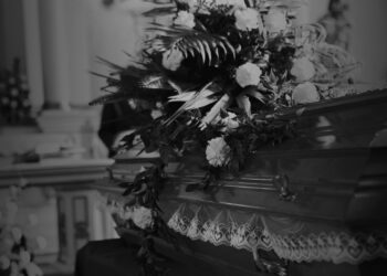 Ghid pentru alegerea unei firme de servicii funerare