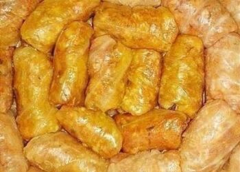 Cât timp fierbem sarmalele în foi de varză murată? Iată secretul pentru a ieși gustoase!