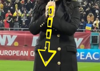 Andra Măruță, o analfabetă! Nu știe imnul. așa că a citit versurile de pe tabletă