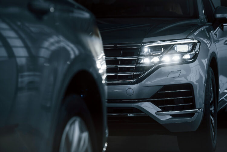 Beneficiile iluminării cu balast xenon faţă de becurile tradiţionale