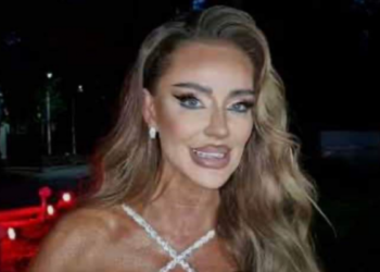 Bianca Drăgușanu arată senzațional după ultimele operații estetice! Zici că are din nou 20 de ani!