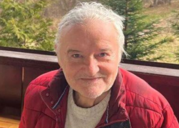 Irinel Columbeanu, unul dintre cei mai frumoși bărbați din România, a plecat de la azil să aducă soarele în Poiana Brașov