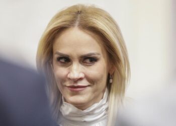 Gabriela Firea, încântată de faptul că se află pe loc eligibil la Europarlamentare. Chipul ei radiază de fericire!