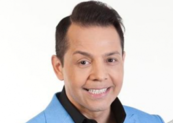 Jean de la Craiova, frumușelul cântăreț care seamănă cu un cunoscut fiu de prezentator TV, ia 12-13.000 de euro ca să cânte la o nuntă!