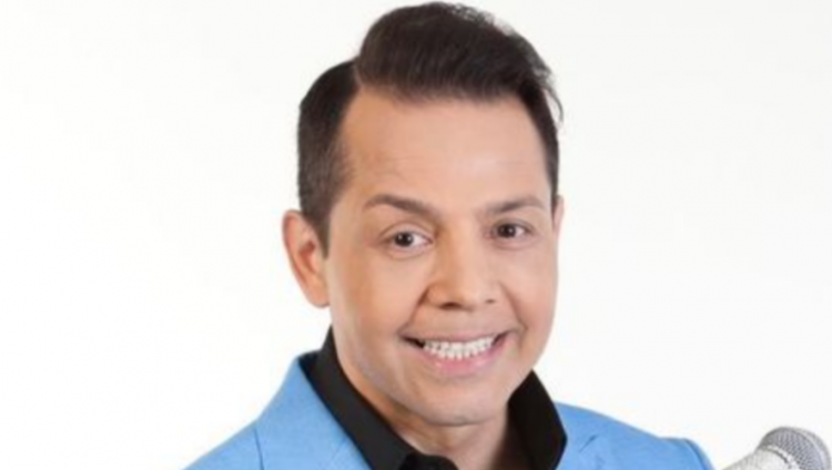 Jean de la Craiova, frumușelul cântăreț care seamănă cu un cunoscut fiu de prezentator TV, ia 12-13.000 de euro ca să cânte la o nuntă!