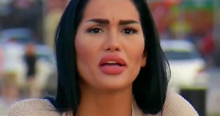 Margherita de la Clejani, o frumusețe de nivelul lui Catherine Zeta-Jones, are un talent ieșit din comun la cântat, comparabil cu al Patriciei Kaas