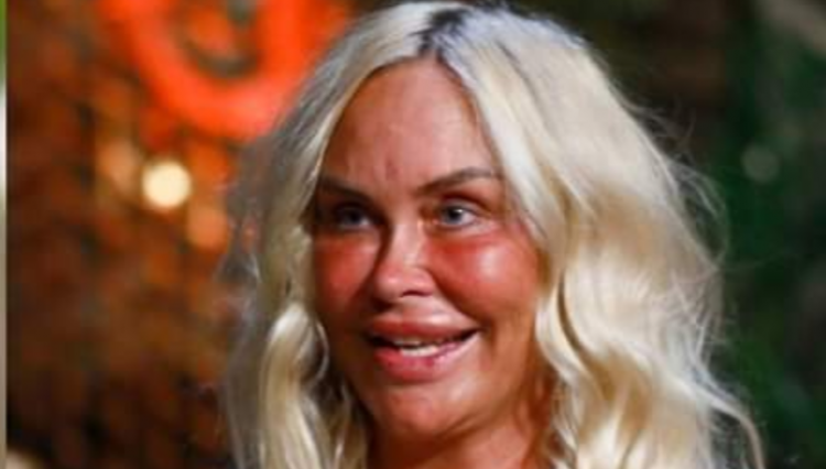 Preafrumoasa Vica Blochina, marea iubire a lui Bănel care e leit Agnetha de la ABBA, și-a prins iubitul că e neînsurat!