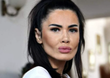 Frumoasa Oana Zăvoranu, copia fidelă a lui Elizabeth Taylor în România, câștigă atât de mulți bani cu mintea ei încât intră vrăjitoarele în alertă