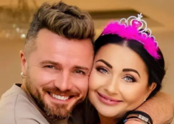 Frumosul soț al Gabrielei Cristea, care e râvnit de mai multe dive și ar putea trăi fără să facă nimic, doar din frumusețe, muncește 14 ore pe zi ca să își țină soția în puf