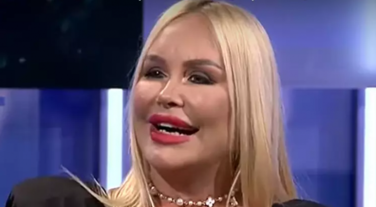 Diva Vica Blochina, care datorită frumuseții de top poate avea orice bărbat din România, nu mai are noroc în dragoste: da doar peste neînsurați