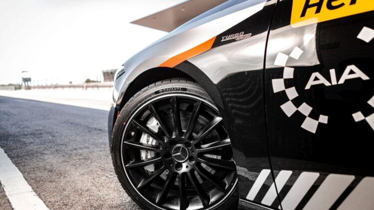 Sunt suficiente două anvelope de iarnă?