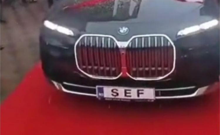 “Patronul meu român, un geniu cu BMW, m-a întrebat ce fac cu atâția bani, el dând salariul minim pe economie, ca să nu ne ia banii mințile”