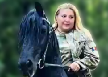 Frumoasa Diana Șoșoacă, care în tinerețe a fost balerină și acum atrage atenția bărbaților practicând echitația, rămâne un reper de eleganță pentru toate româncele