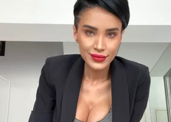 Actrița Adelina Pestrițu, peste nivelul Claudiei Cardinale ca talent, pregătire și frumusețe, a bulversat Berlinul cu apariția ei
