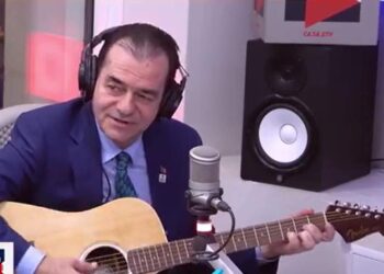 Mii de români își retrag copiii de la chitară, după ce l-au văzut pe Ludovic Orban cântând