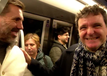Dinamovistul Zeljko Kopic a dat nas în nas cu candidatul Nicușor Dan la metrou: „Citesc despre tine!”