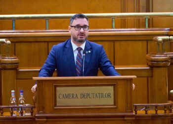 Dan Tanasă, purtător de cuvânt AUR: ”Domnule Virgil Popescu, poate ar fi cazul să vă uitați în oglindă!”