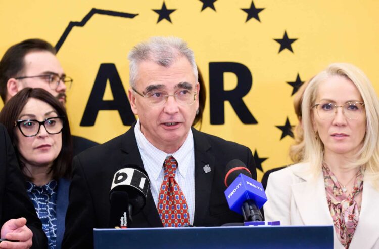 Petrișor Peiu (AUR): „3 miliarde de euro ascunse sub preș de Guvernul Ciolacu”