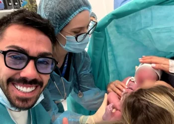 Întreaga Românie, în lacrimi! Ce a pățit Armin Nicoară, imediat după ce a devenit tată? Probleme cu botezul