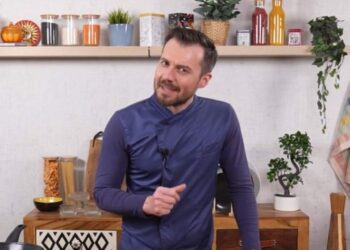 Rețeta lui Chef Horia Manea de rulouri din piept de curcan umplute cu ciuperci! Sosul secret care le face extrem de delicioase