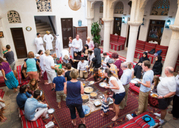De la bucătării tradiționale la festinuri în deșert: o aventură culinară în Dubai