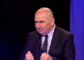 Bolojan se dă exemplu de austeritate: ”Eu de ani de zile umblu cu o singură sprânceană!”
