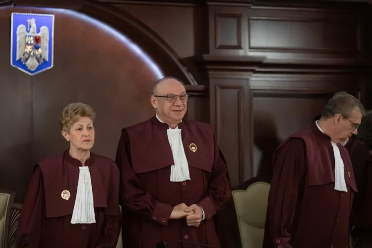 Curtea Constituțională pregătește indemnizații de câte 180.000 de lei pentru cei trei judecători care își termină mandatul, deși guvernul a interzis asta