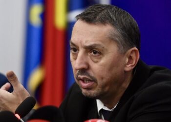 Ministrul Educației îi trimite la muncă pe studenții cărora le taie bursele. Tinerii anunță proteste la Guvern