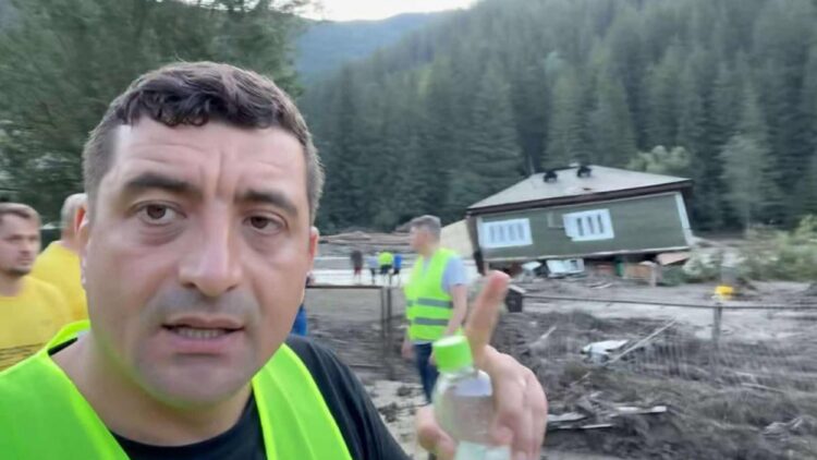 George Simion i-a luat fața lui Călin Georgescu: S-a dus în zonele distruse de inundații înaintea lui